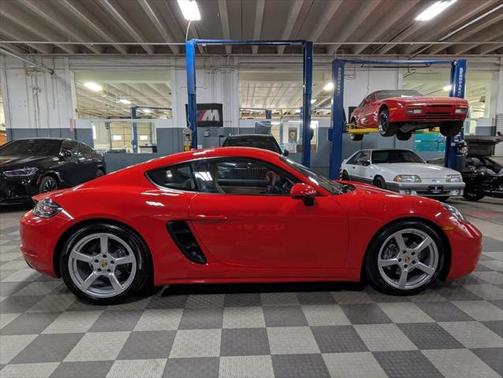 2017 Porsche 718 Cayman Base