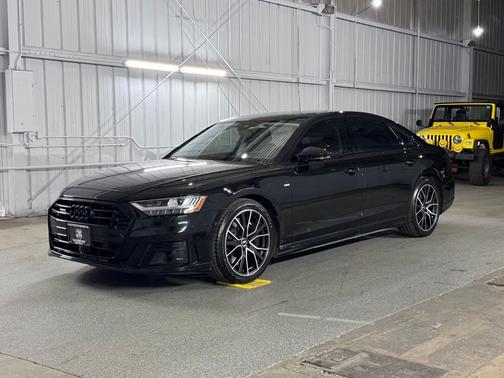 Mythos Black Metallic 2021 Audi A8 4.0