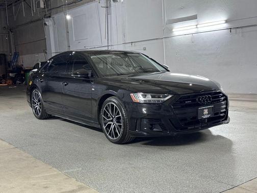 Mythos Black Metallic 2021 Audi A8 4.0