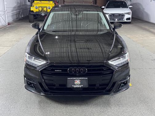 Mythos Black Metallic 2021 Audi A8 4.0