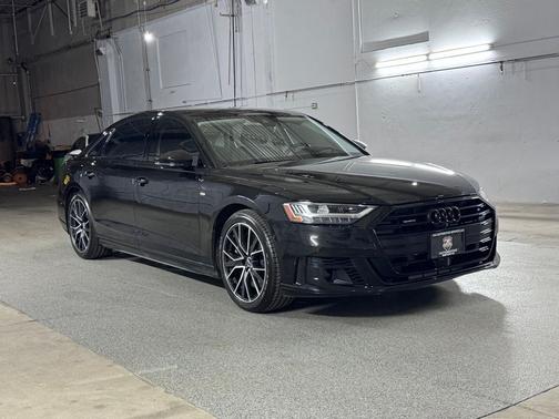 Mythos Black Metallic 2021 Audi A8 4.0