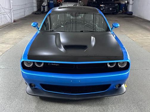 B5 Blue Pearlcoat 2023 Dodge Challenger R/T