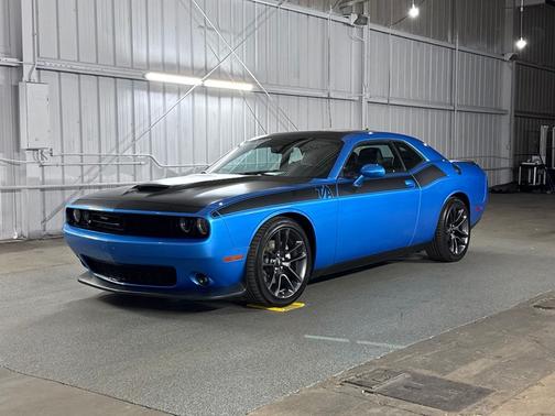 B5 Blue Pearlcoat 2023 Dodge Challenger R/T