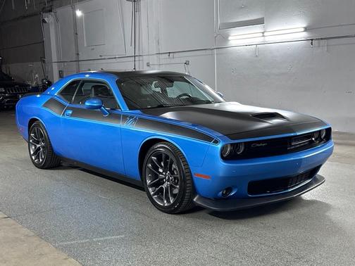 B5 Blue Pearlcoat 2023 Dodge Challenger R/T