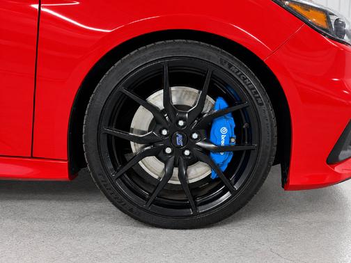 Race Red 2018 Ford Focus RS Base