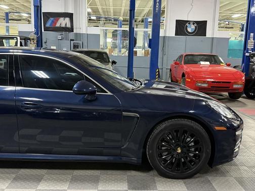 2015 Porsche Panamera 4S