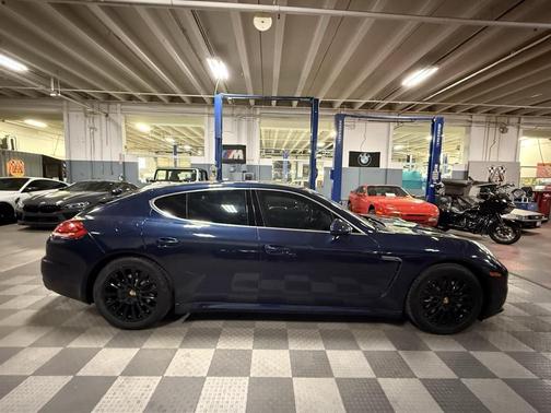 2015 Porsche Panamera 4S