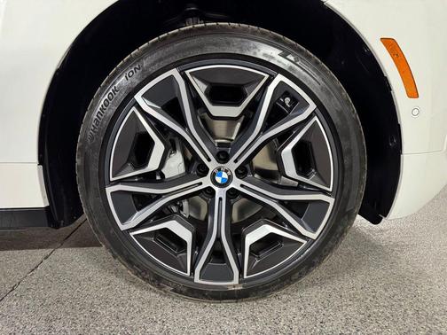 Alpine White 2026 BMW iX xDrive45