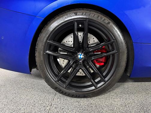 Frozen Marina Bay Blue Metallic 2022 BMW M8 Competition