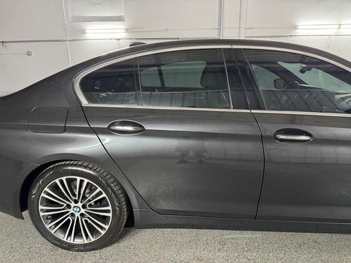 Dark Graphite Metallic 2018 BMW 540 i xDrive