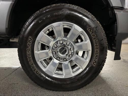 Carbonized Gray Metallic 2022 Ford F-350 Platinum