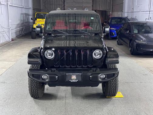 Black Clearcoat 2022 Jeep Gladiator Willys