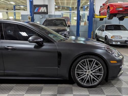 2020 Porsche Panamera 4