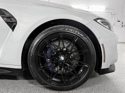 Brooklyn Gray Metallic 2024 BMW M4 Competition