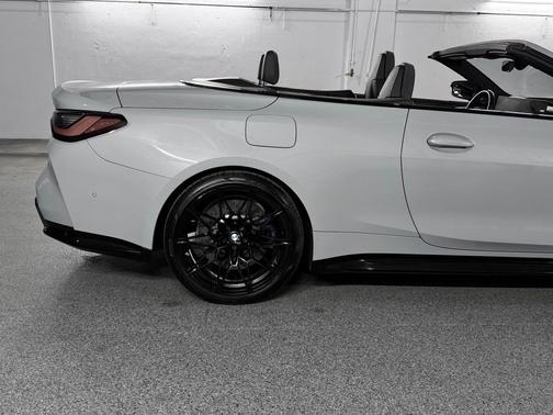 Brooklyn Gray Metallic 2024 BMW M4 Competition