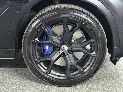 2023 BMW X6 M50i