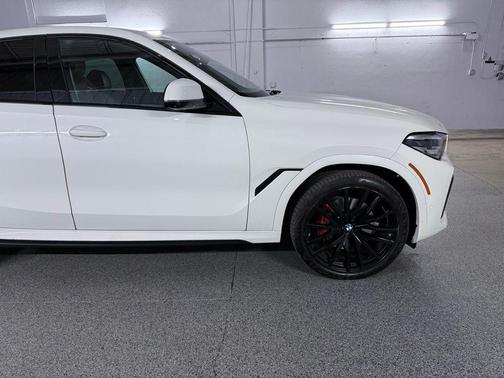 Alpine White 2023 BMW X6 xDrive40i