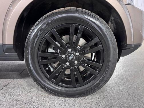 Kaikoura Metallic 2016 Land Rover LR4