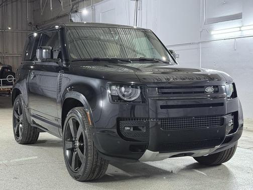 2024 Land Rover Defender V8