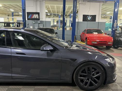 2021 Tesla Model S Plaid