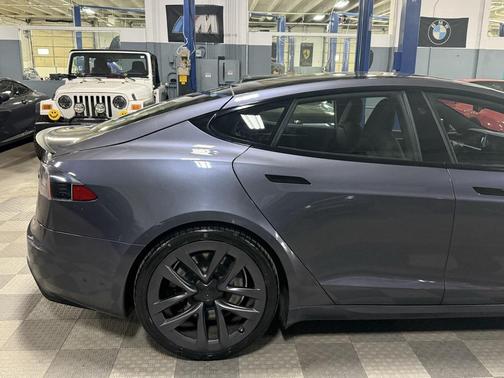 2021 Tesla Model S Plaid