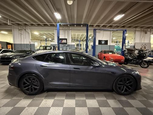 2021 Tesla Model S Plaid