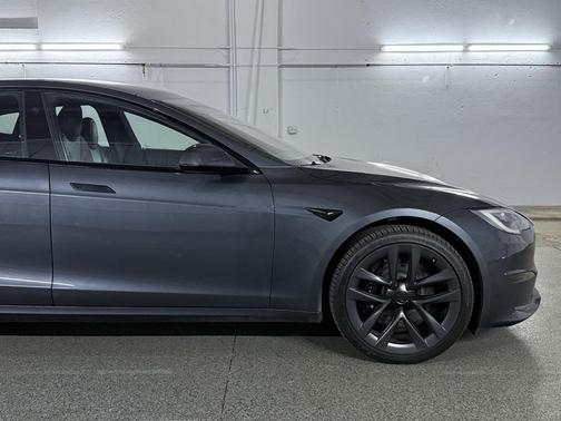 2021 Tesla Model S Plaid