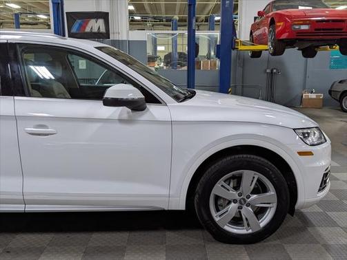 2018 Audi Q5 2.0T Premium Plus
