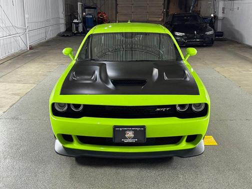 Sublime Pearl Coat 2015 Dodge Challenger SRT Hellcat