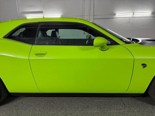 Sublime Pearl Coat 2015 Dodge Challenger SRT Hellcat