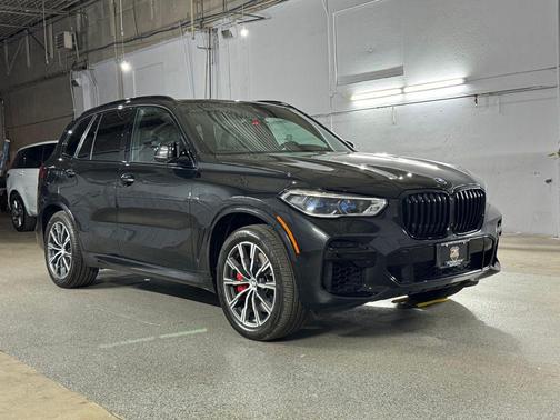 Black Sapphire Metallic 2023 BMW X5 M50i