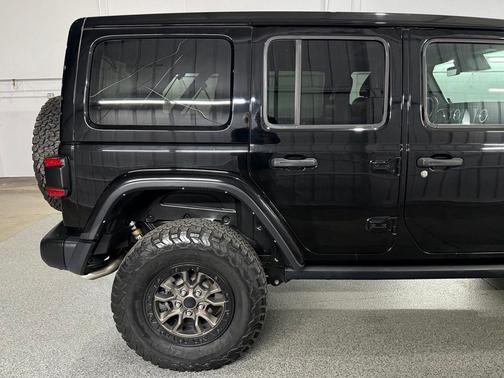 Black Clearcoat 2021 Jeep Wrangler Unlimited Rubicon 392