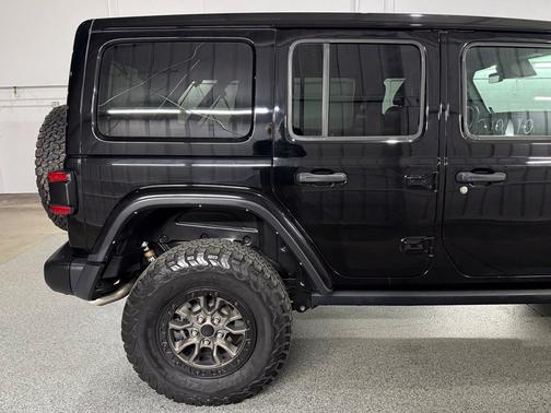 Black Clearcoat 2021 Jeep Wrangler Unlimited Rubicon 392