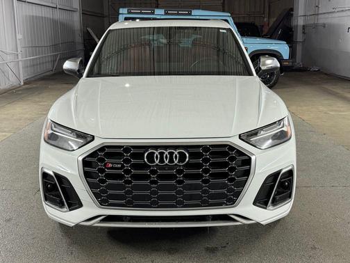 2023 Audi SQ5 3.0T Premium Plus