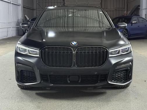 2022 BMW 750 i xDrive