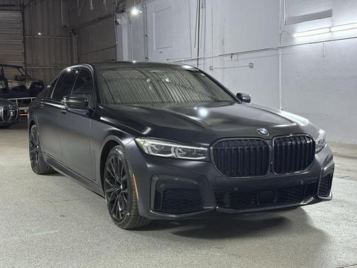 2022 BMW 750 i xDrive
