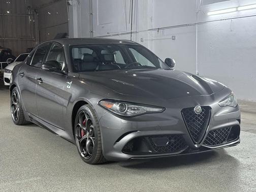 2022 Alfa Romeo Giulia Quadrifoglio