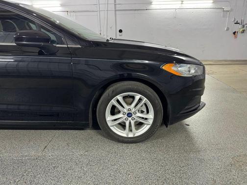 Shadow Black 2018 Ford Fusion SE