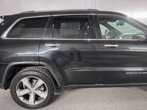 Brilliant Black Crystal Pearlcoat 2016 Jeep Grand Cherokee Limited