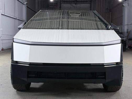 2025 Tesla Cybertruck Cyberbeast
