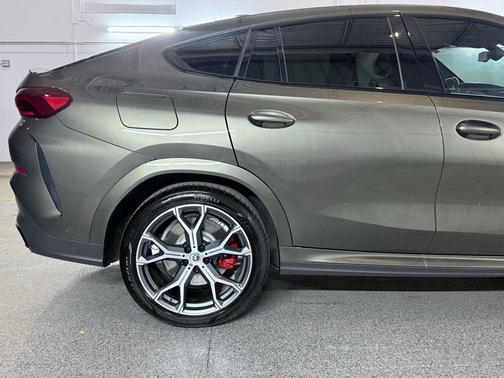 2023 BMW X6 M50i
