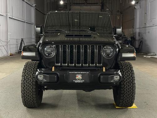 Black Clearcoat 2021 Jeep Wrangler Unlimited Rubicon 392