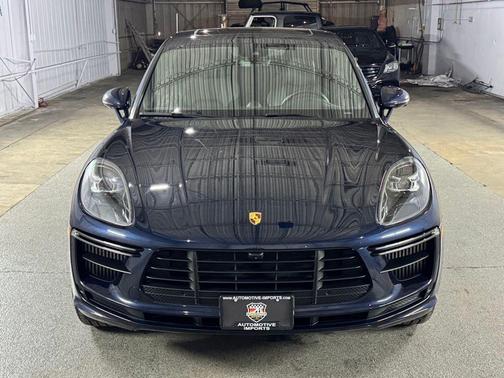 2021 Porsche Macan Turbo