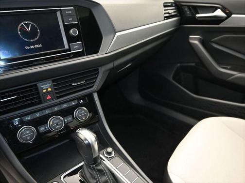 2021 Volkswagen Jetta 1.4T R-Line
