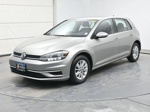 2018 Volkswagen Golf TSI S