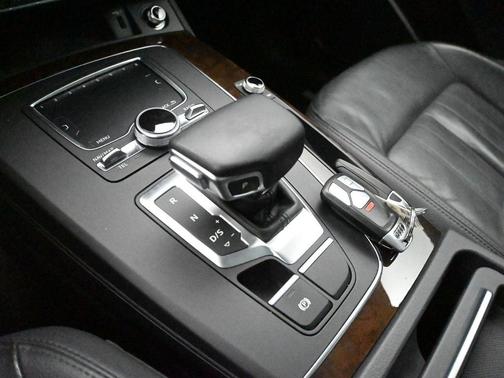 2018 Audi Q5 2.0T Tech Premium