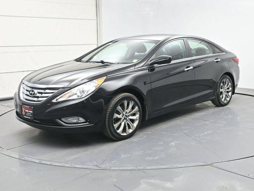 2011 Hyundai SONATA SE