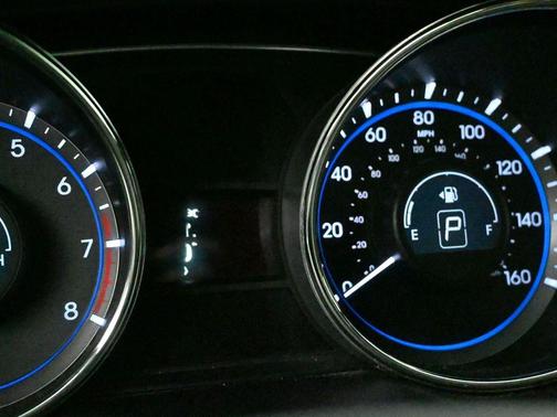 2011 Hyundai SONATA SE