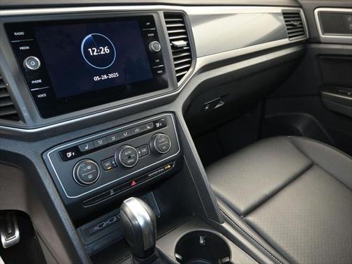 2020 Volkswagen Atlas Cross Sport 3.6L V6 SE w/Technology R-Line