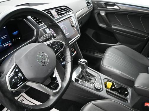 2022 Volkswagen Tiguan 2.0T SE R-Line Black 4MOTION